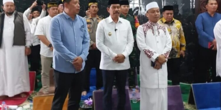 Abdul Waris Muin, menghadiri dua agenda di Desa Sukaraja, Kecamatan Sepaku, pada Senin, 12 Mei 2025.