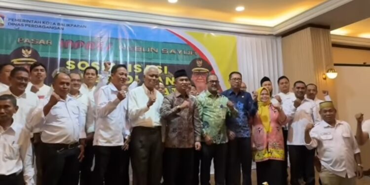 Wali Kota Kukuhkan Forum Pedagang, Dorong Pasar Rakyat Balikpapan Lebih Modern dan Tertib