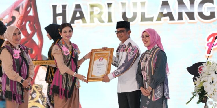 Balikpapan Tuan Rumah HUT ke-45 Dekranas, Selvi Gibran Pesan Kepada Perajin : Rajai Pasar Domestik, Lalu Pasar Global