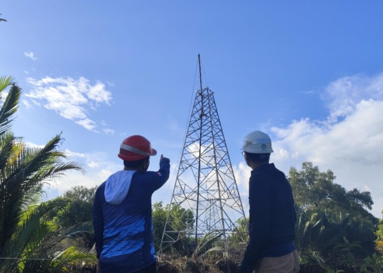 PLN Perkuat Kelistrikan Kalsel: Re-Route SUTT Batulicin-Kotabaru Targetkan Listrik Andal Untuk Rakyat