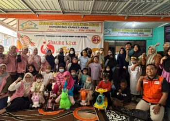 Senyum di Rumah Singgah: Kisah Para Srikandi PLN Menerangi Harapan Pejuang Cilik di Balikpapan