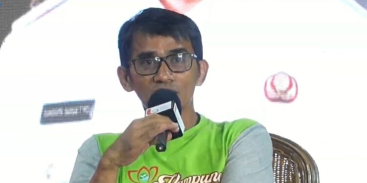 Kampung Bungas Tumbuh Jadi Teladan Hijau Balikpapan, Suwanto Diganjar Penghargaan Motivator Lingkungan