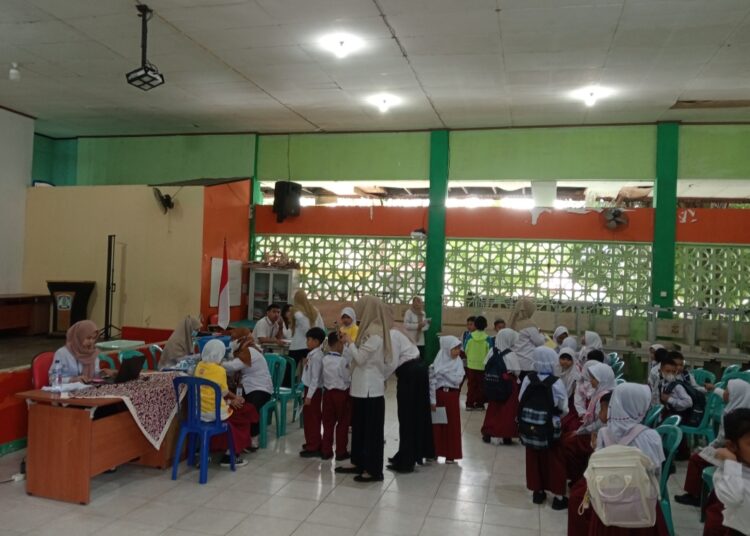 Bentengi Anak Sekolah dari Penyakit, Puskesmas Damai Gelar Bulan Imunisasi Anak Sekolah (BIAS) di SDN 001 Balikpapan Selatan
