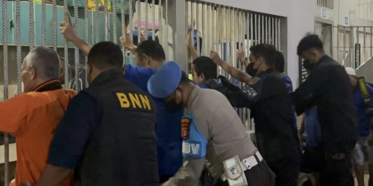 Konsisten Lapas Balikpapan bersinergi dengan TNI, POLRI dan BNNK untuk Melakukan Razia gabungan