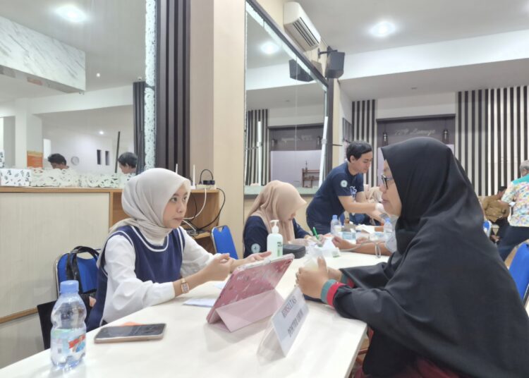 Pemeriksaan Kesehatan oleh Puskesmas Damai