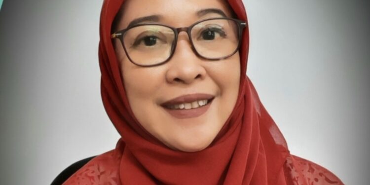 dr. Rusna Azizah Aziz