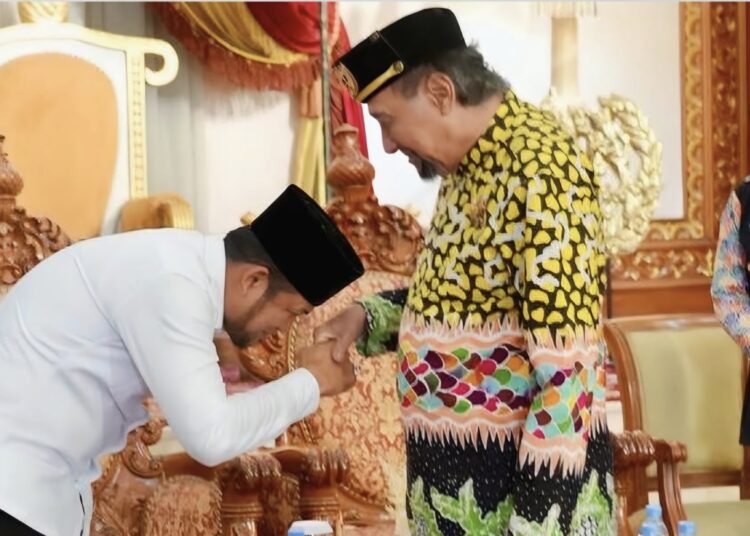 Datang ke Kedaton, Gubernur Harum Tegaskan Komitmen Jaga Marwah Adat Kesultanan Kutai