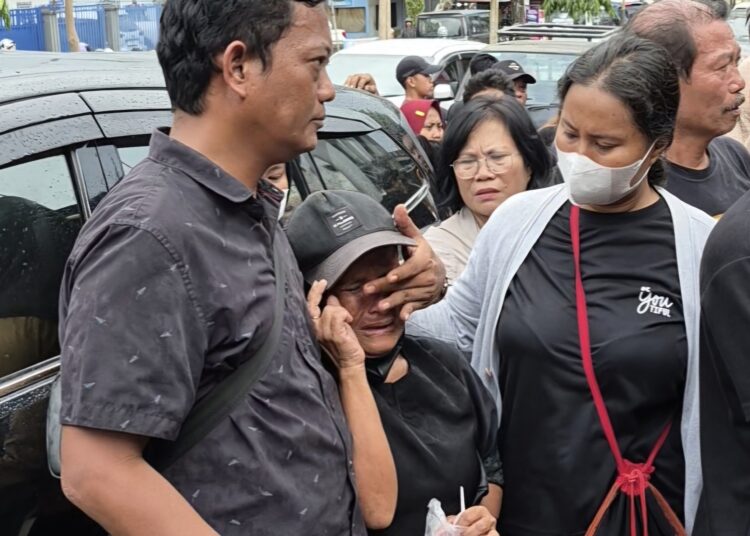 Anak Pendiam Itu Pergi, Ibunya Tinggal dengan Tangisan dan Doa Keadilan