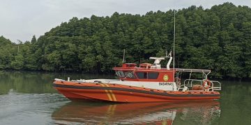 Pemancing Hilang Usai Kapal Dihantam Badai di Perairan Balikpapan, Tim SAR Sisir Laut Sejak Dini Hari