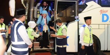 359 Jemaah Haji Kloter Pertama Berangkat ke Tanah Suci, Bandara Jaga Ketepatan Waktu dan Layanan Lansia