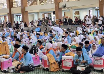Doa dan Harapan Mengiringi Langkah 360 Jemaah Haji Balikpapan