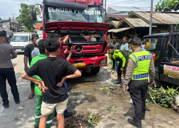 Kronologi Versi Polisi : Truk Tangki Menabrak PJU Sebelum Hantam Tiga Sepeda Motor di Projakal