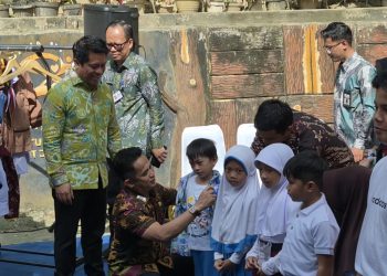 Seragam Gratis Mulai Didistribusikan, Pemkot Balikpapan Tegaskan Komitmen pada Pendidikan