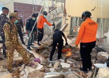 Duka Gempa Flores, Korban Tewas Capai 40 Orang