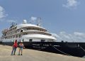 Pelindo Regional 4 Sambut MV Island Sky, Wisatawan Jelajahi Pesona Borneo