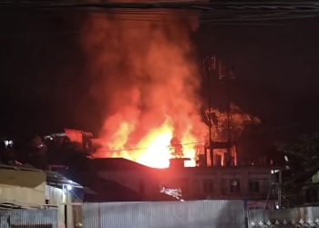 Dua Rumah Terbakar, Armada Damkar Sempat Terperosok Saat Kebakaran Gunung Guntur