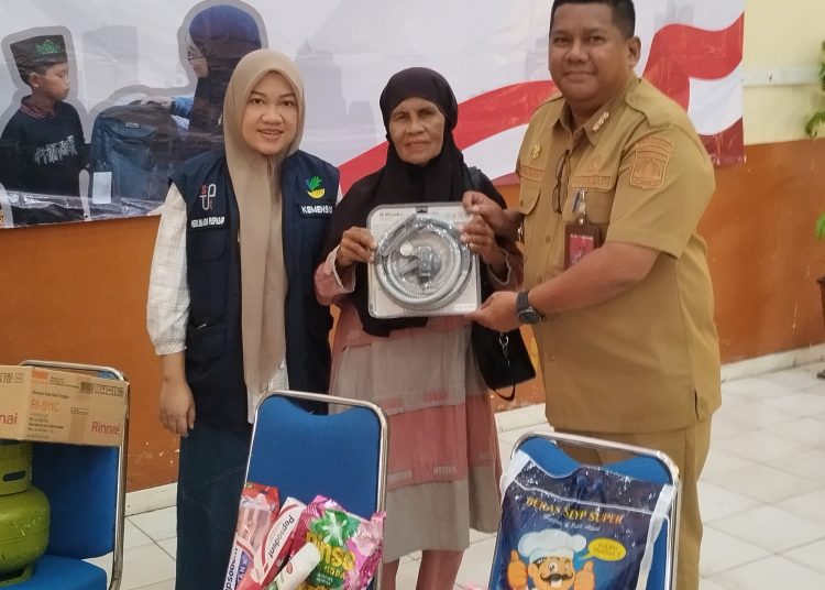 Bantuan Rumah Tangga Kemensos Menyapa Warga Balikpapan Barat