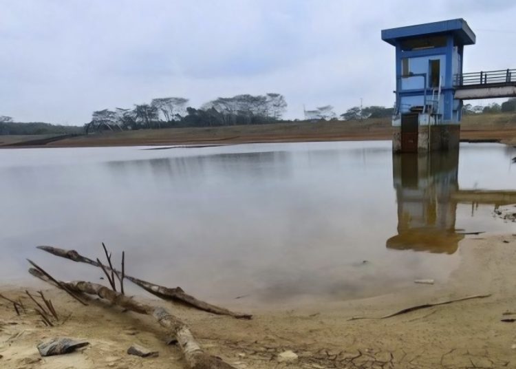 Waduk Teritip Nyaris Kehabisan Cadangan Air